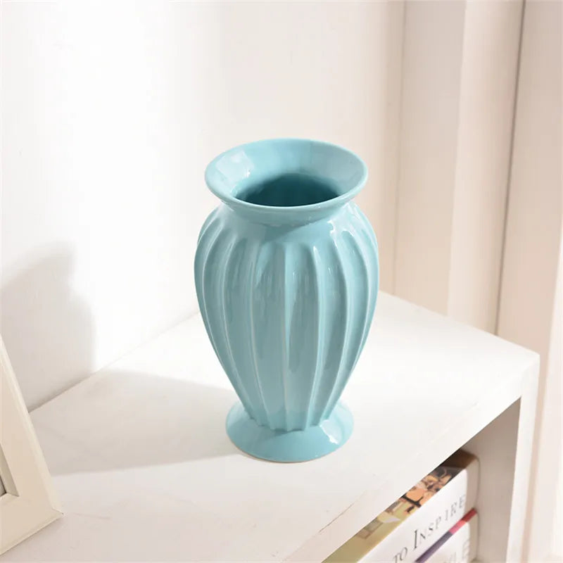 Modern Minimalist Europe Style Ceramic Flower Vase Ornaments Creative Tabletop Flower White Vase Home Christmas Decoration