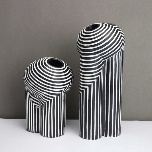 Creative Resin Vase Black and White Striped Flowerware Abstract Geometry Crafts Home Furnishing Decoration Terrarium Vases Pots